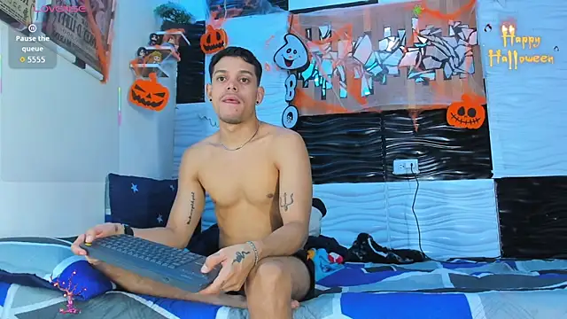 Snapshot of Friendsofeverything_ chatting on 22, 10, 2025 Friendsofeverything online show from 22, 10, 2025