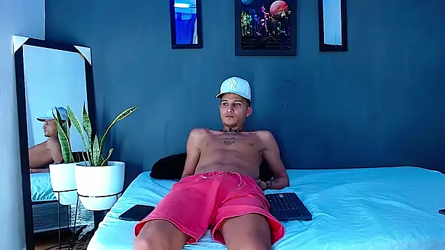 Snapshot of Friendsofeverything_ chatting on 23, 12, 2024 Friendsofeverything online show from 23, 12, 2024