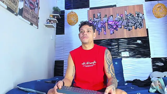 Friendsofeverything  online show from 18, 12, 2025