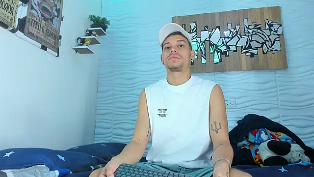 Snapshot of Friendsofeverything_ chatting on 5, 10, 2025 Friendsofeverything online show from 5, 10, 2025