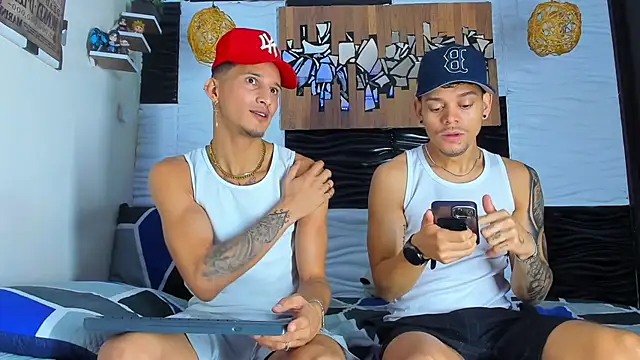 Snapshot of Friendsofeverything_ chatting on 27, 11, 2025 Friendsofeverything online show from 27, 11, 2025