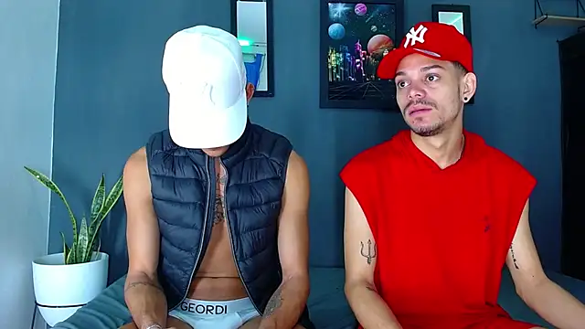 Snapshot of Friendsofeverything_ chatting on 18, 12, 2024 Friendsofeverything online show from 18, 12, 2024