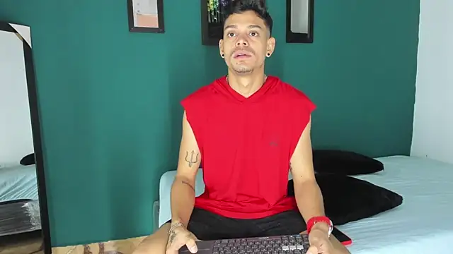 Snapshot of Friendsofeverything_ chatting on 6, 3, 2025 Friendsofeverything online show from 6, 3, 2025