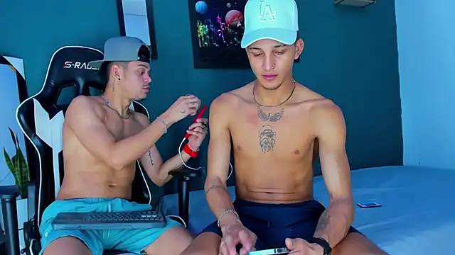 Snapshot of Friendsofeverything_ chatting on 27, 2, 2025 Friendsofeverything online show from 27, 2, 2025