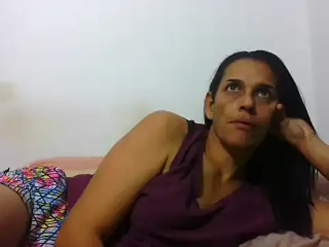 latinbrunettet online show from 9, 1, 2025