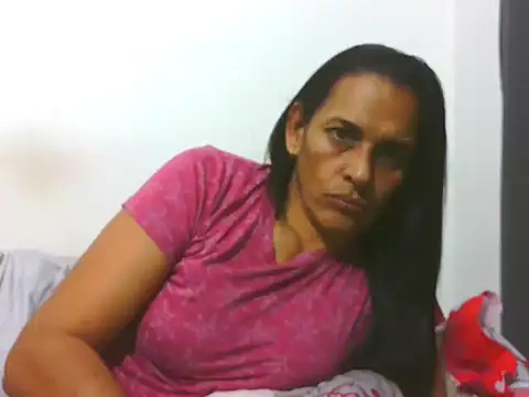 latinbrunettet online show from 25, 2, 2026