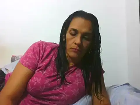 latinbrunettet online show from 8, 2, 2025