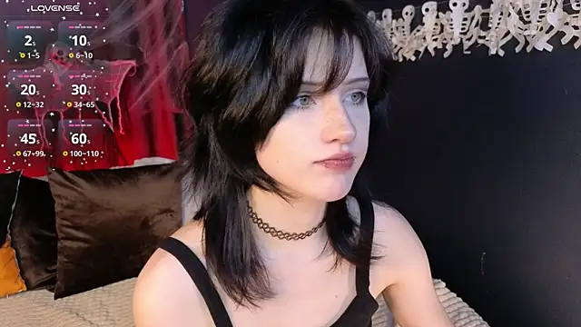 Snapshot of dark_vamp_ chatting on 28, 10, 2025 dark vamp online show from 28, 10, 2025