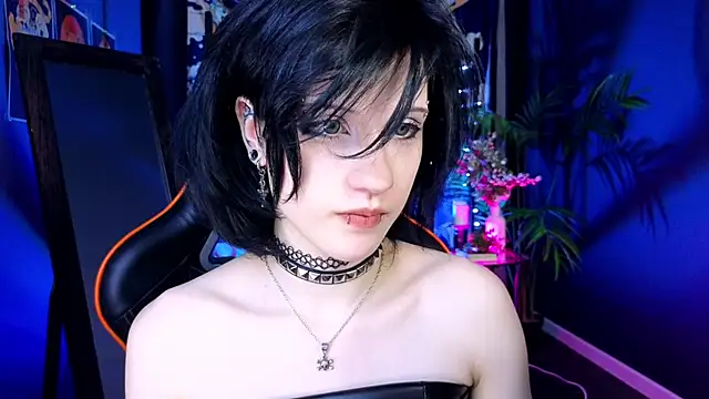Snapshot of dark_vamp_ chatting on 15, 2, 2025 dark vamp online show from 15, 2, 2025