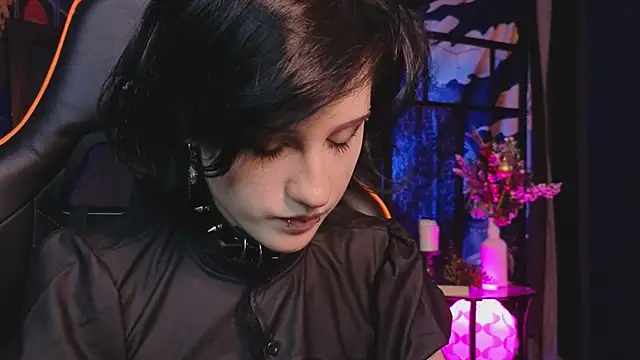 Snapshot of dark_vamp_ chatting on 22, 1, 2025 dark vamp online show from 22, 1, 2025