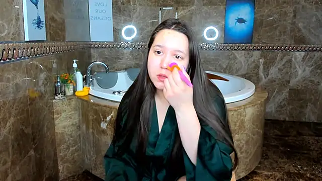 Mira Karter online show from 5, 3, 2025