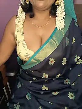 Snapshot of honey-sexy chatting on 23, 6, 2026 honey-sexy online show from 23, 6, 2026