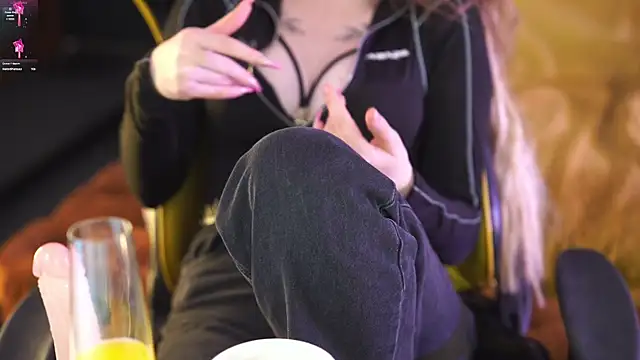 Snapshot of Inessa_Song chatting on 21, 3, 2025 Inessa Song online show from 21, 3, 2025