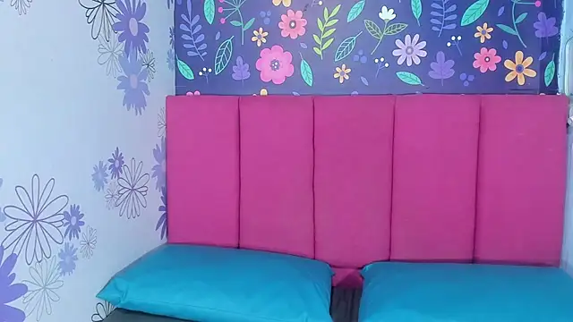 Lucy White   online show from 15, 10, 2025