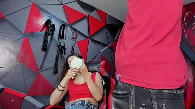 Hana and Zeta online show from 27, 9, 2025