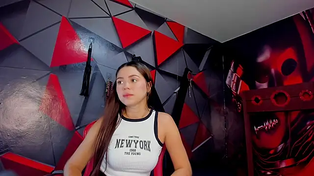 Hana and Zeta online show from 5, 10, 2025