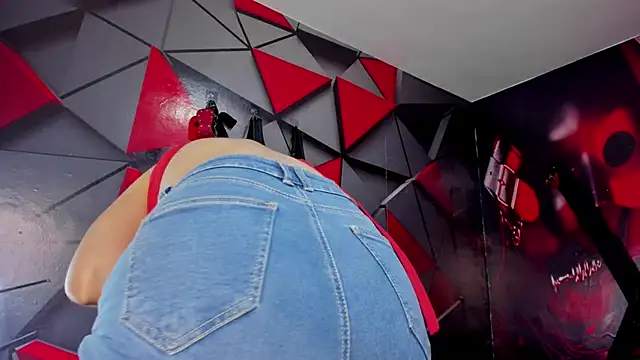 Hana and Zeta online show from 13, 9, 2025