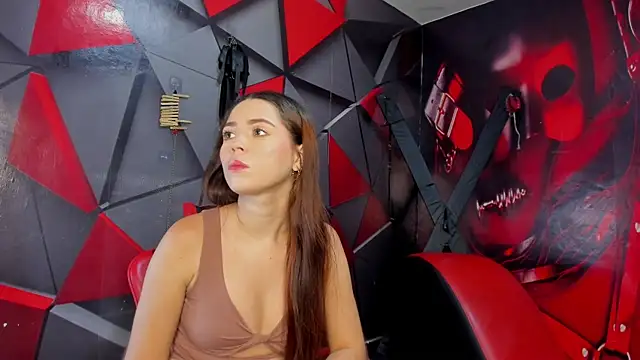 Hana and Zeta online show from 6, 11, 2025