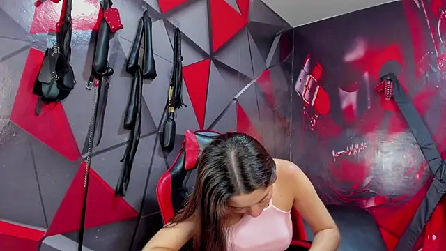 Hana and Zeta online show from 9, 9, 2025