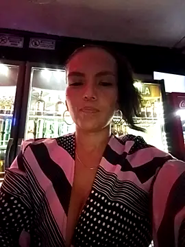 mariana mauricio hot online show from 4, 10, 2025