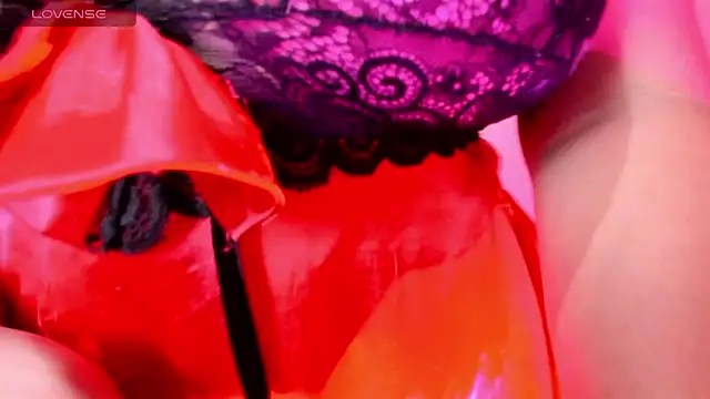 mariana mauricio hot online show from 5, 6, 2026