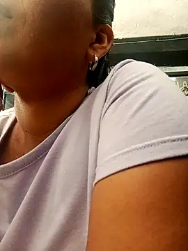 mariana mauricio hot online show from 8, 10, 2025