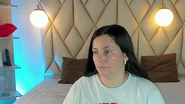angelswets online show from 8, 7, 2026
