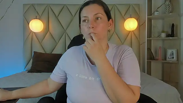 angelswets online show from 4, 12, 2025