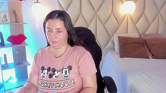 angelswets online show from 2, 6, 2026