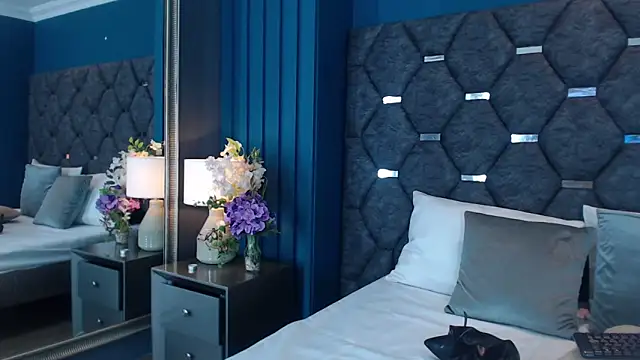 VanessaGlenn online show from 31, 10, 2025