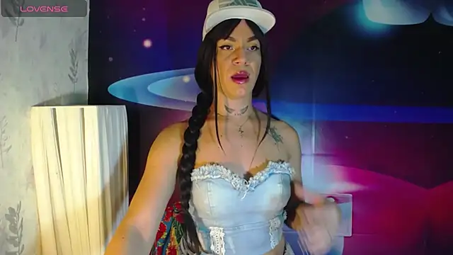 Snapshot of KamilaParrisx chatting on 3, 12, 2025 KamilaParrisx online show from 3, 12, 2025