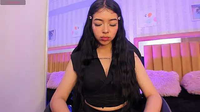 Snapshot of pettit_courtny chatting on 2, 10, 2025 pettit courtny online show from 2, 10, 2025