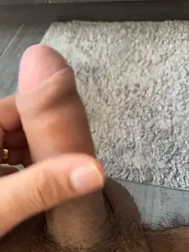 Pussylover 32 online show from 13, 11, 2025