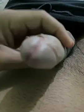 Pussylover 32 online show from 22, 4, 2026