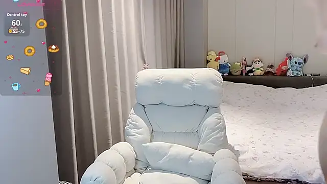 qiqi-666 online show from 18, 9, 2025