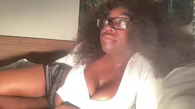 Snapshot of AveryJ99 chatting on 22, 3, 2025 AveryJ99 online show from 22, 3, 2025