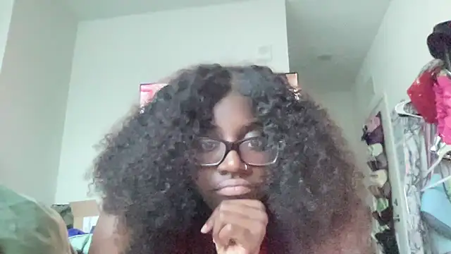 Snapshot of AveryJ99 chatting on 18, 3, 2025 AveryJ99 online show from 18, 3, 2025