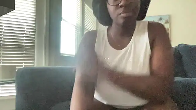 Snapshot of AveryJ99 chatting on 6, 4, 2026 AveryJ99 online show from 6, 4, 2026