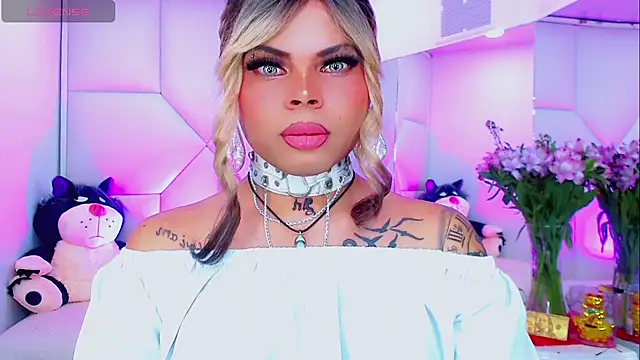 Snapshot of AdanKinng chatting on 14, 11, 2025 AdanKinng online show from 14, 11, 2025