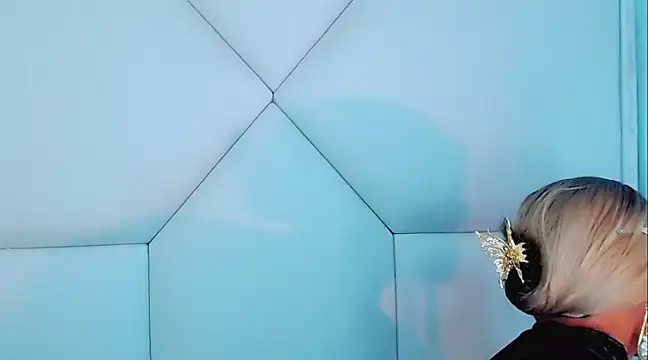 Snapshot of AdanKinng chatting on 26, 1, 2025 AdanKinng online show from 26, 1, 2025