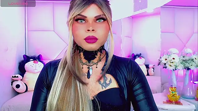 Snapshot of AdanKinng chatting on 12, 10, 2025 AdanKinng online show from 12, 10, 2025