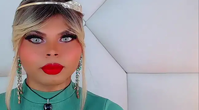 Snapshot of AdanKinng chatting on 23, 1, 2025 AdanKinng online show from 23, 1, 2025