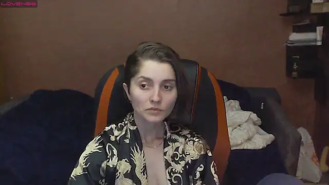 womanstrong78 online show from 11, 3, 2025