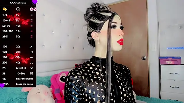 New Doll online show from 31, 1, 2025