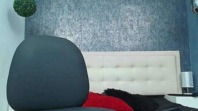 Snapshot of Erick_Zhimerman chatting on 12, 4, 2026 Erick Zhimerman online show from 12, 4, 2026