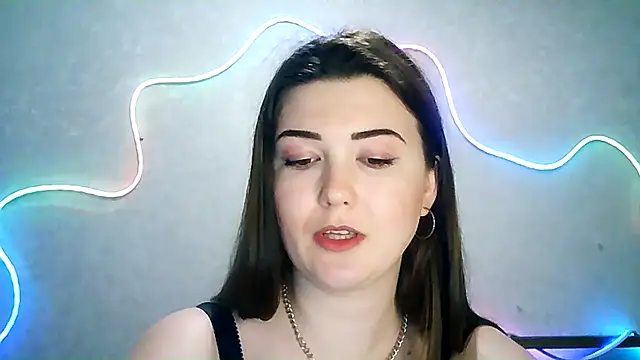 Snapshot of SeductiveTati chatting on 23, 9, 2025 SeductiveTati online show from 23, 9, 2025