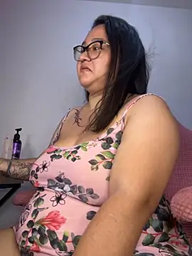 CinnamonCookiez online show from 25, 9, 2025