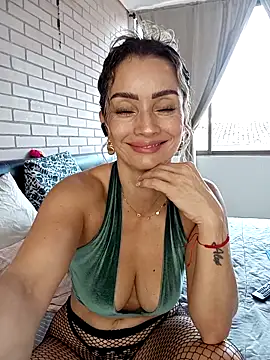 Loly Horny online show from 7, 5, 2026