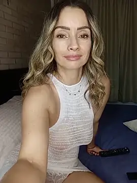Loly Horny online show from 7, 6, 2026