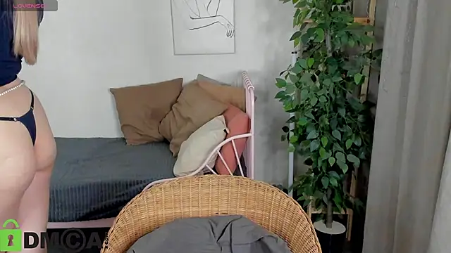 Carol  Cox online show from 19, 11, 2025